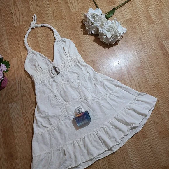 Little white dress. - Picture 2 of 16